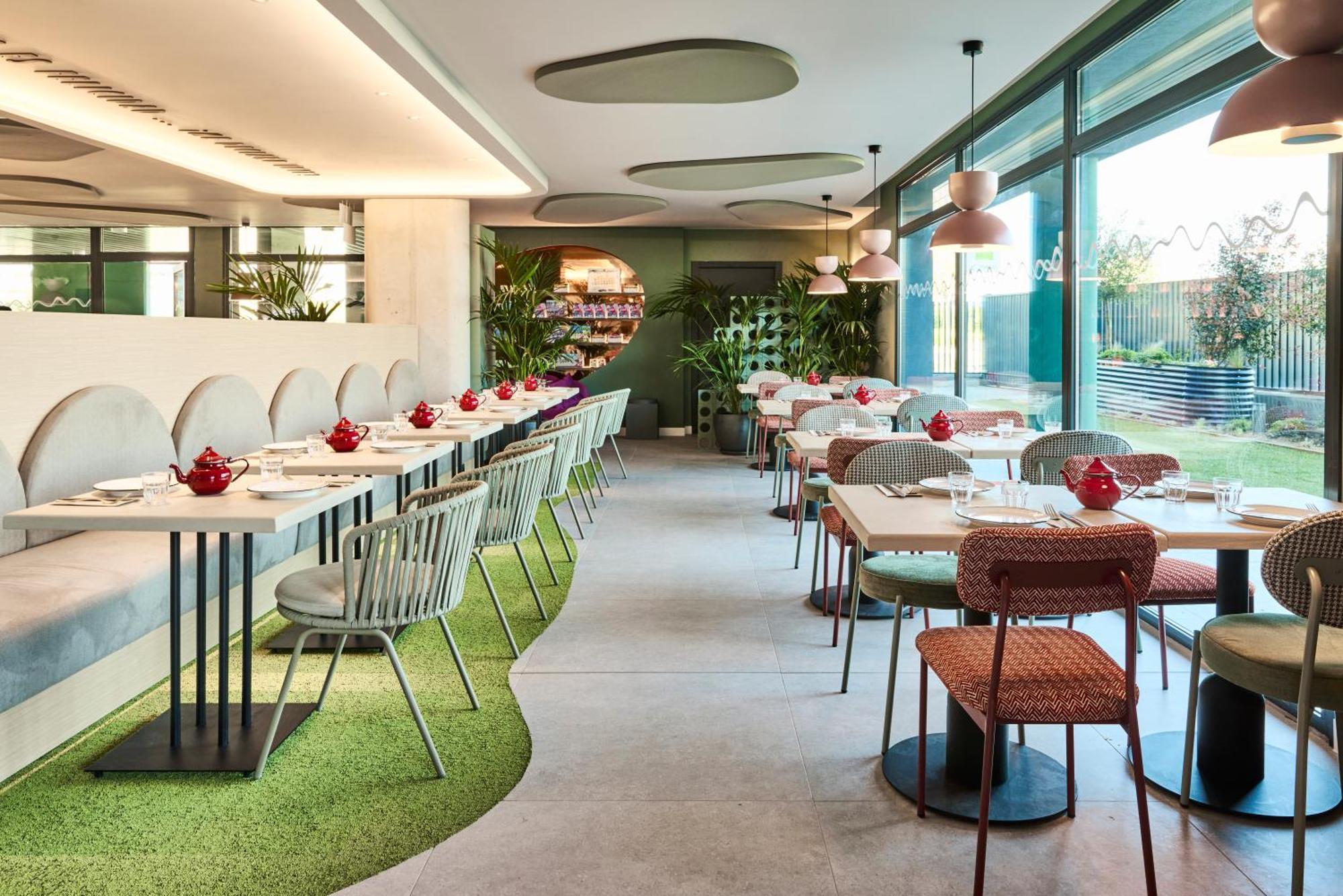 Ibis Styles Airport Valdebebas Hotel 3*